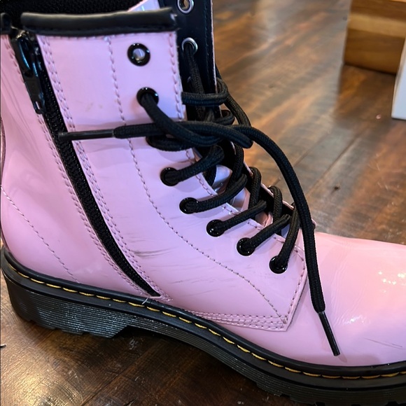 Dr. Martens Air Wair Kids Pink Combat Boots with Glossy Finish - Picture 5 of 6